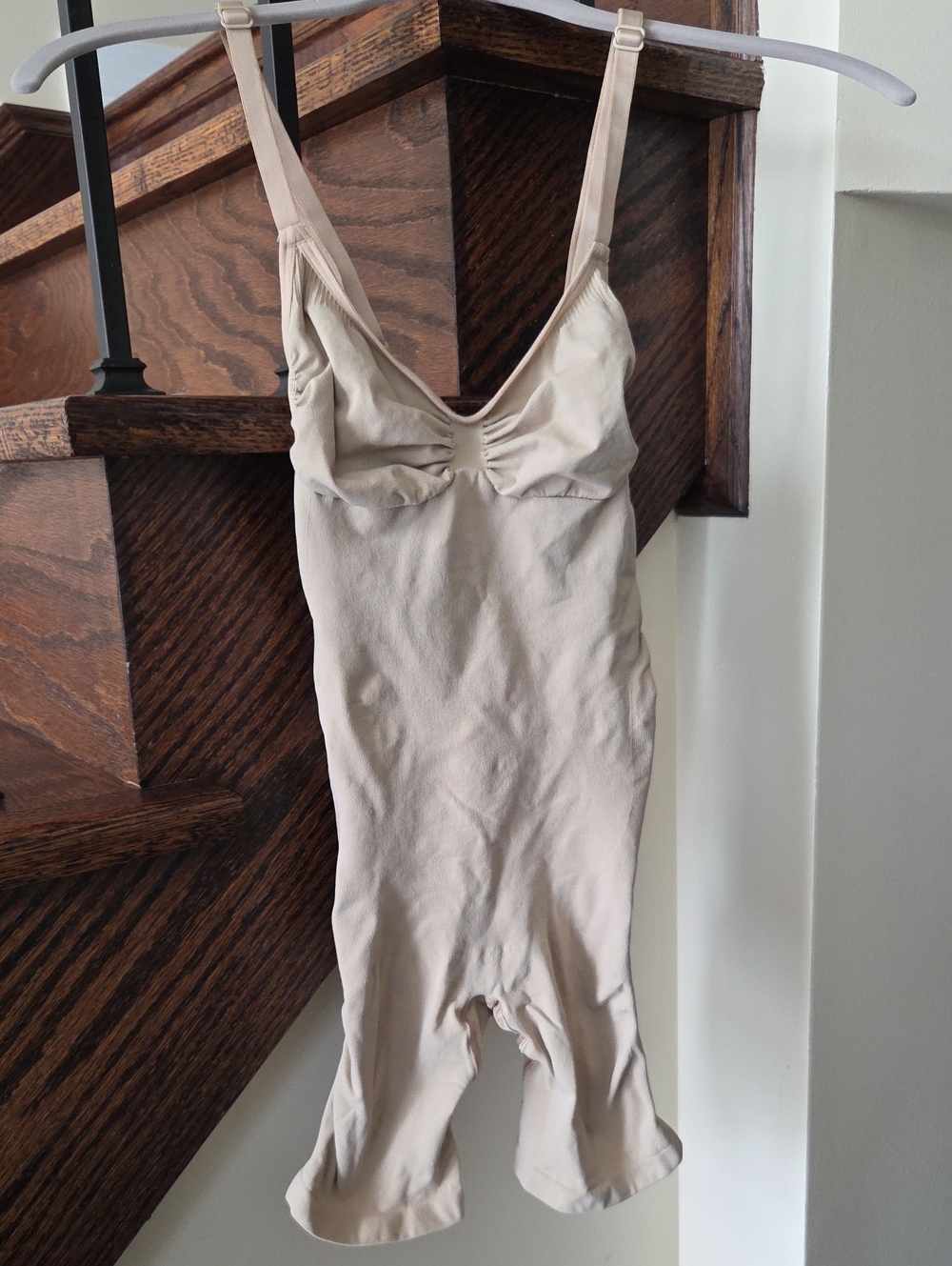 NWOT Skims Mid Thigh Bodysuit Sand Medium